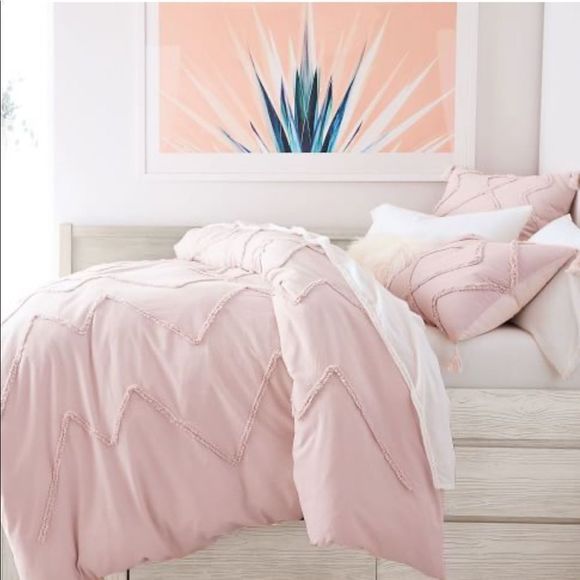 Ashlyn Tufted Duvet Cover Full Queen and Pair of Shams, Powdered Blush (ii) - Picture 3 of 5